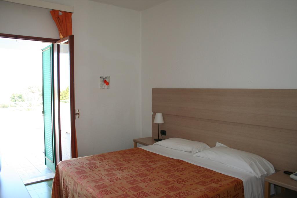 Costa Tiziana Hotel Village Crotone Bilik gambar